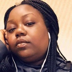 Meet your Posher, Simone